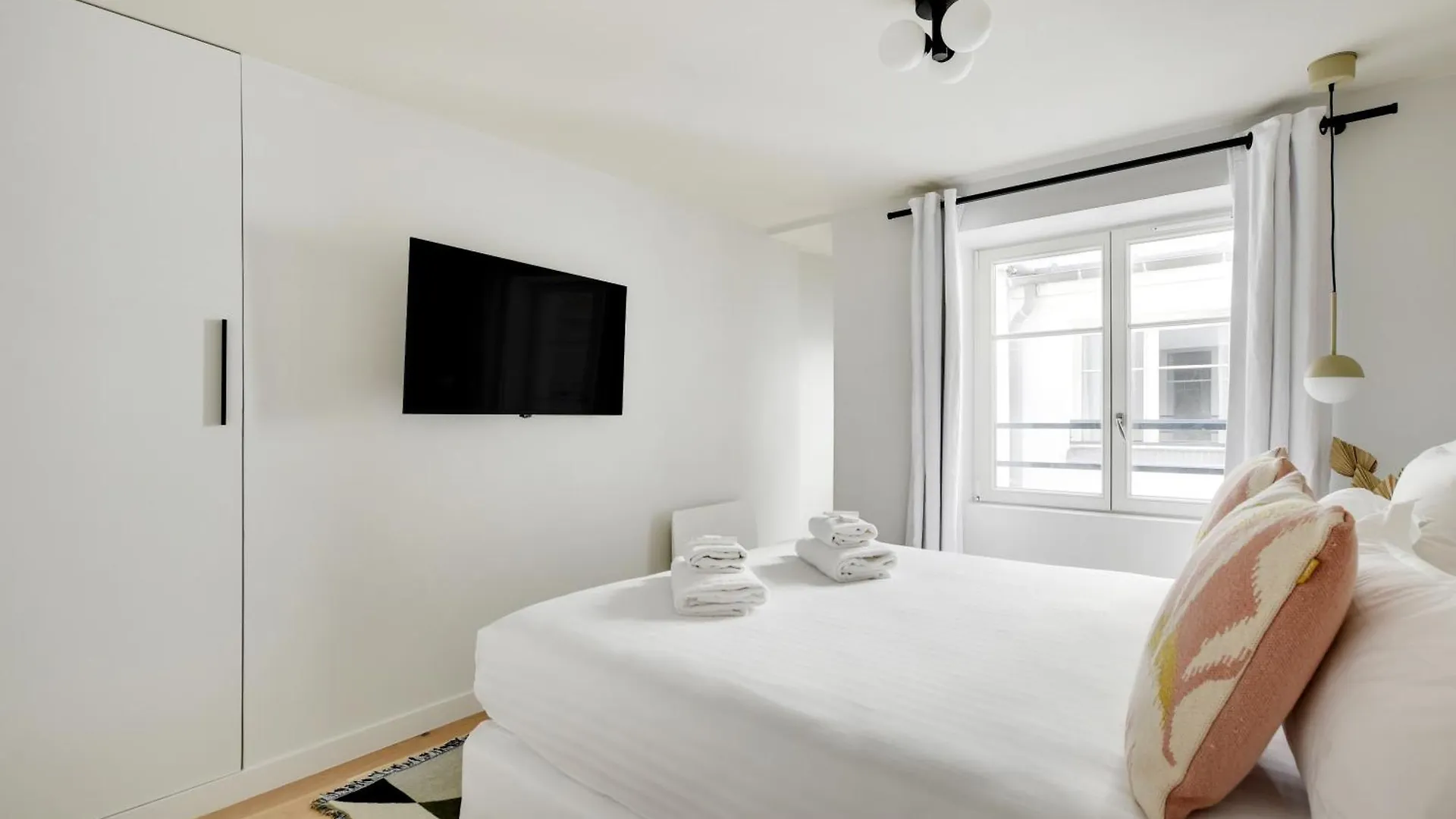 Sereners Apartments In Montorgueil - Rue Saint-Denis Paris France